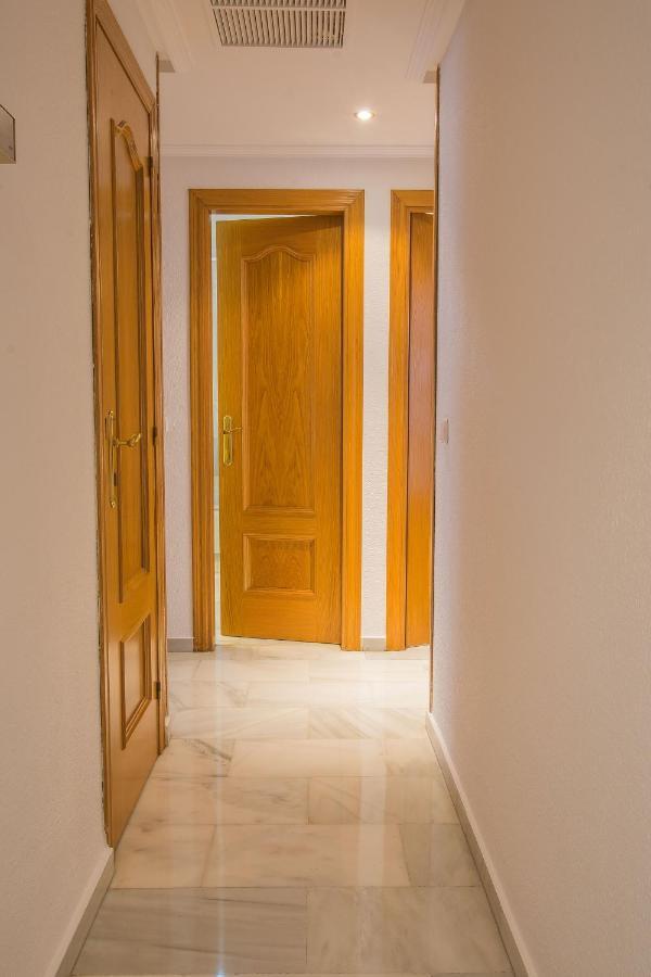 Ibericabeds Rejas Basic Appartamento Granada Esterno foto