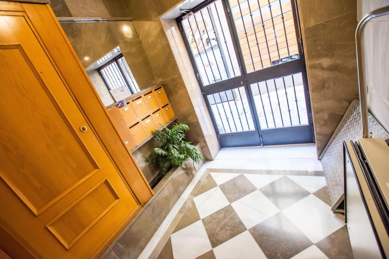 Ibericabeds Rejas Basic Appartamento Granada Esterno foto