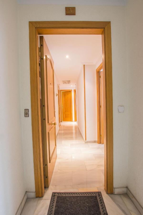 Ibericabeds Rejas Basic Appartamento Granada Esterno foto